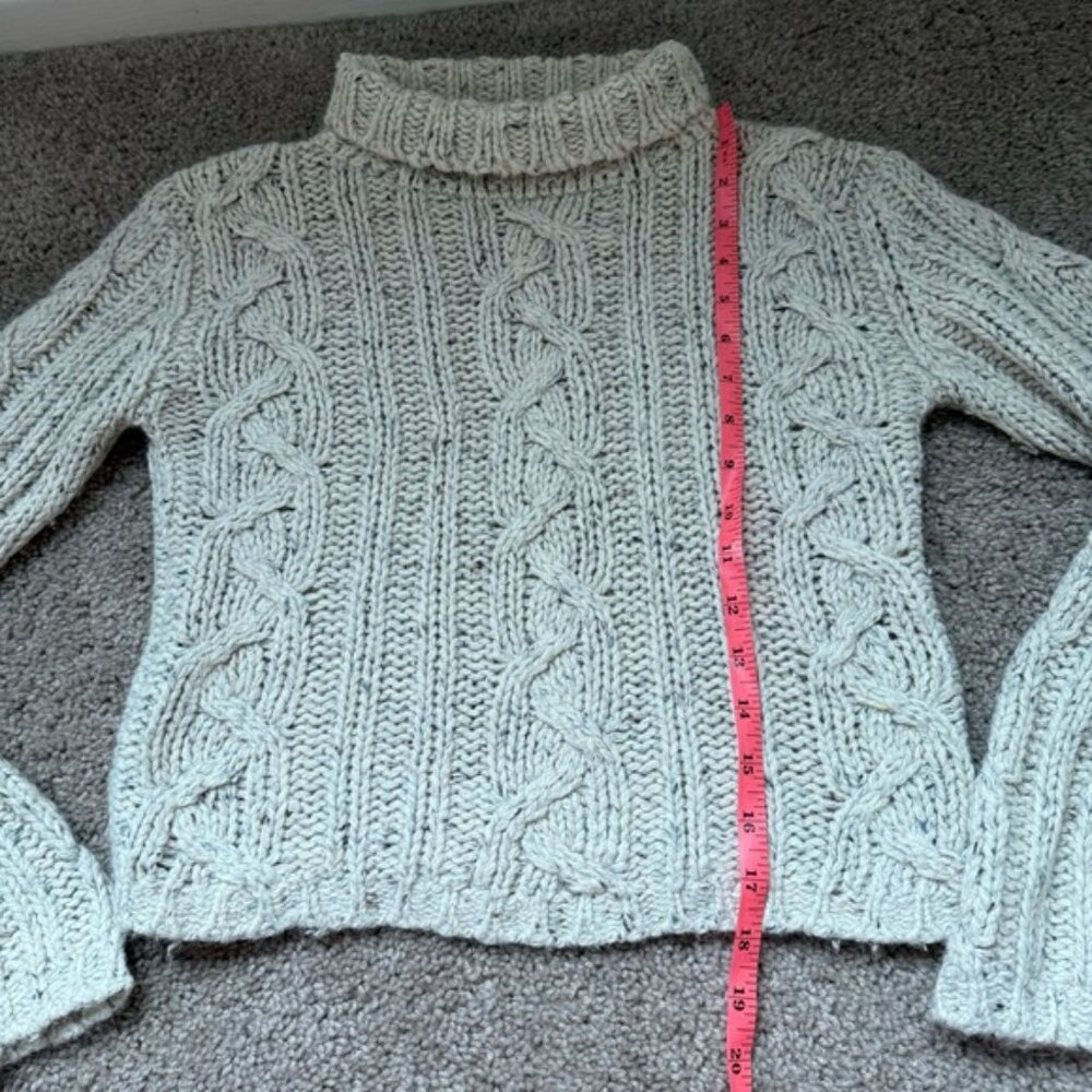 knitted cropped sweater beige